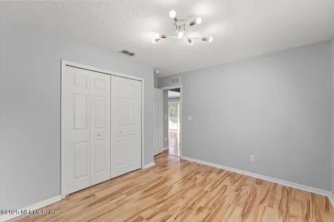 1333 Lindseys Crossing Drive Jacksonville FL 32218