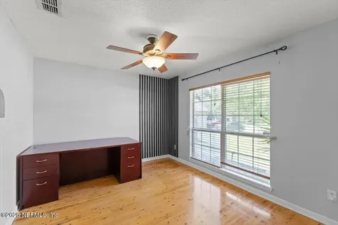 1333 Lindseys Crossing Drive Jacksonville FL 32218