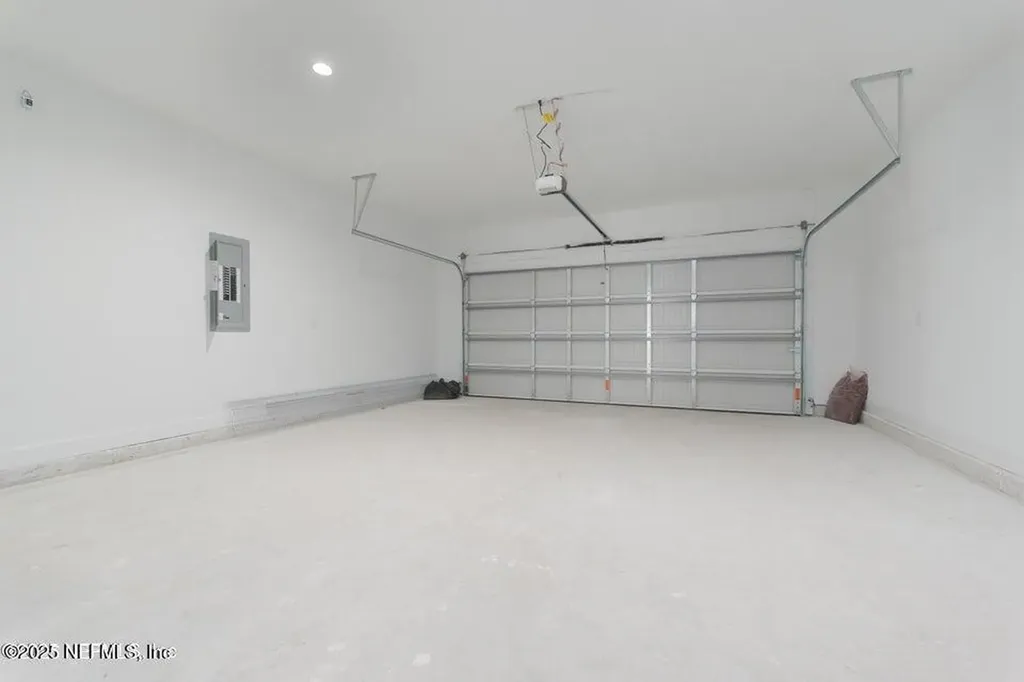 9281 Dolphin Street Sanderson FL 32087