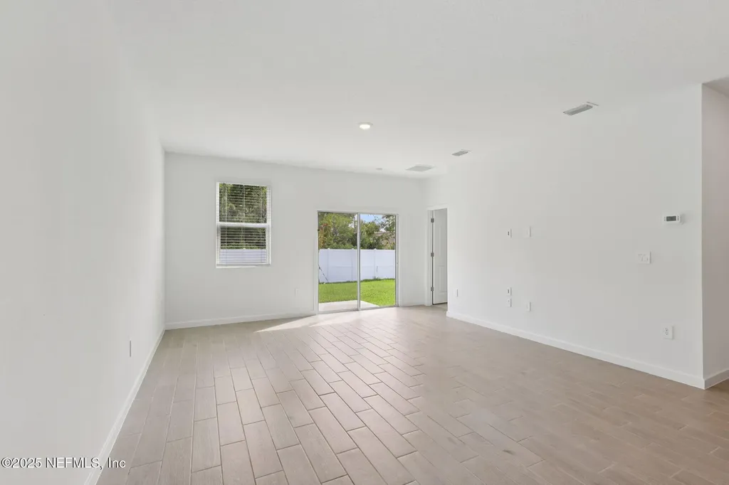 7335 Queensgate Circle Jacksonville FL 32219