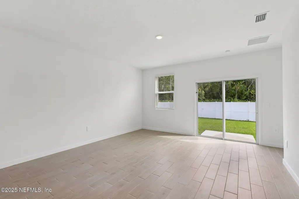 7335 Queensgate Circle Jacksonville FL 32219