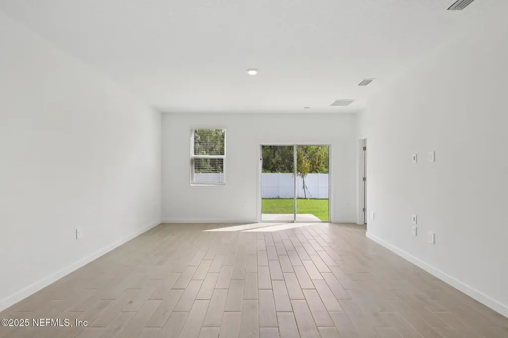 7335 Queensgate Circle Jacksonville FL 32219