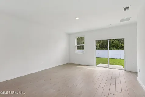 7335 Queensgate Circle Jacksonville FL 32219