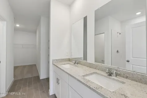 7335 Queensgate Circle Jacksonville FL 32219