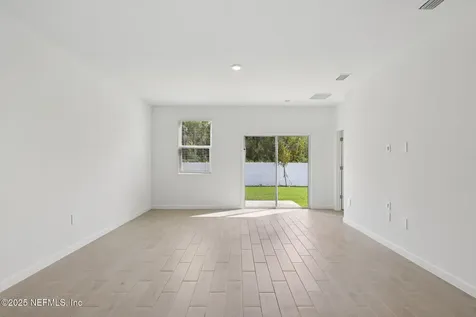 7335 Queensgate Circle Jacksonville FL 32219