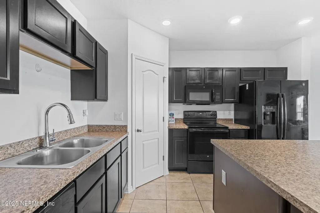 10553 Madrone Cove Court Jacksonville FL 32218