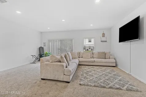 10553 Madrone Cove Court Jacksonville FL 32218