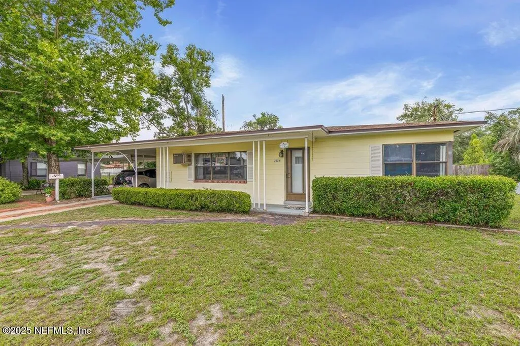 2305 Broward Road Jacksonville FL 32218