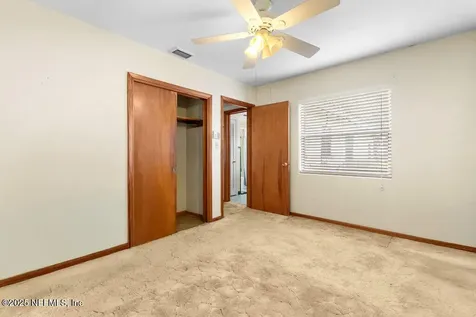 2305 Broward Road Jacksonville FL 32218