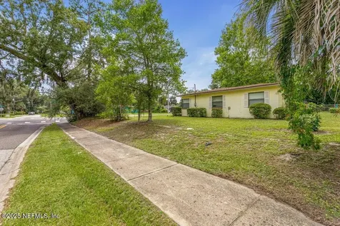 2305 Broward Road Jacksonville FL 32218