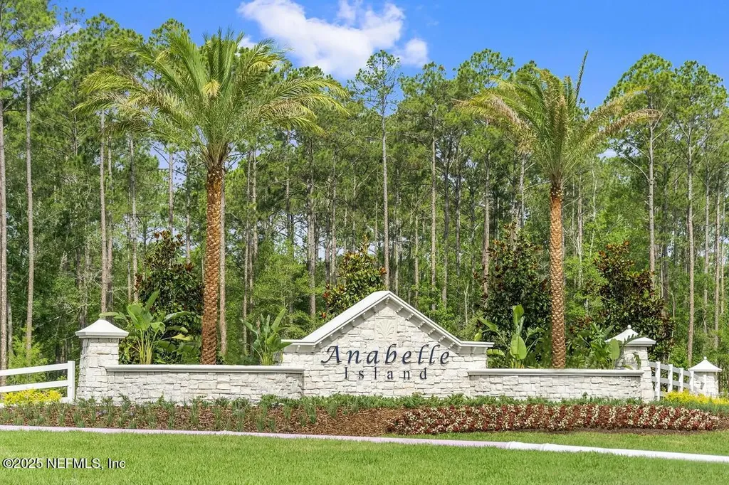 2771 Laurel Falls Drive Green Cove Springs FL 32043