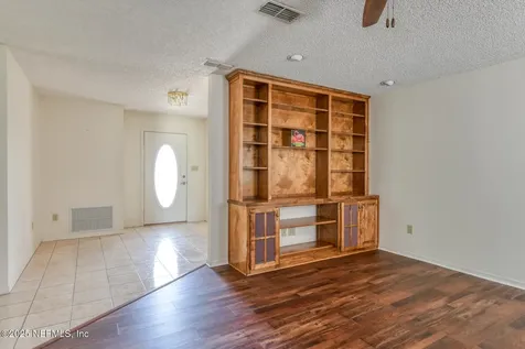104 W Flamingo Drive Palatka FL 32177