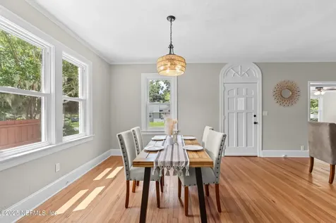 1806 Inwood Terrace Jacksonville FL 32207