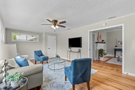 1806 Inwood Terrace Jacksonville FL 32207