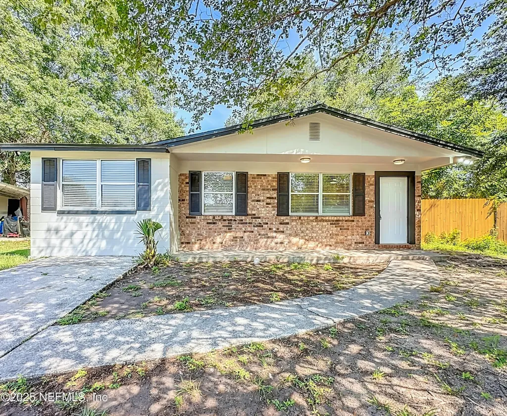 3704 Torres Court Jacksonville FL 32210