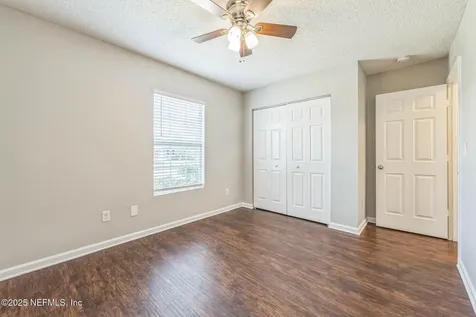 5735 Village Pond Circle Jacksonville FL 32222