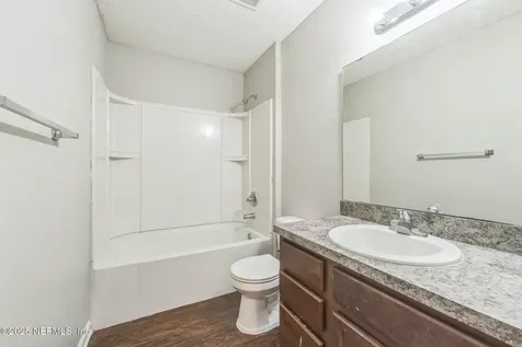 5735 Village Pond Circle Jacksonville FL 32222