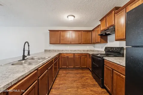 5735 Village Pond Circle Jacksonville FL 32222