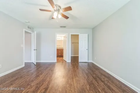5735 Village Pond Circle Jacksonville FL 32222