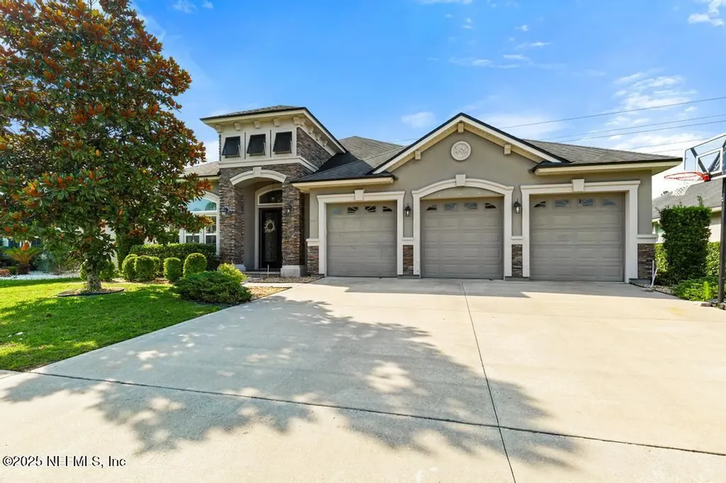 180 Ellsworth Circle St. Johns FL 32259