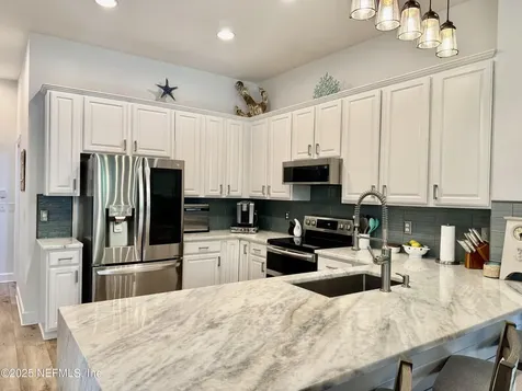 1619 Nottingham Knoll Drive Jacksonville FL 32225