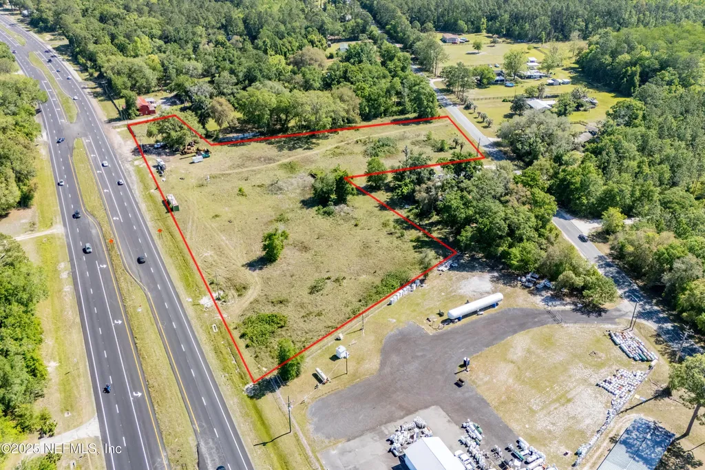 9627 Us Highway 301 Hampton FL 32044