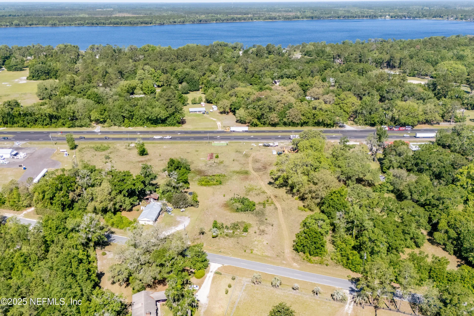 9627 Us Highway 301 Hampton FL 32044