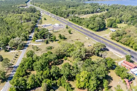 9627 Us Highway 301 Hampton FL 32044