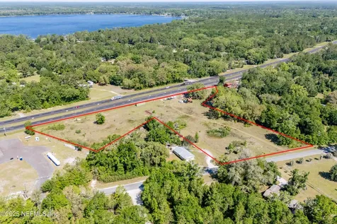 9627 Us Highway 301 Hampton FL 32044