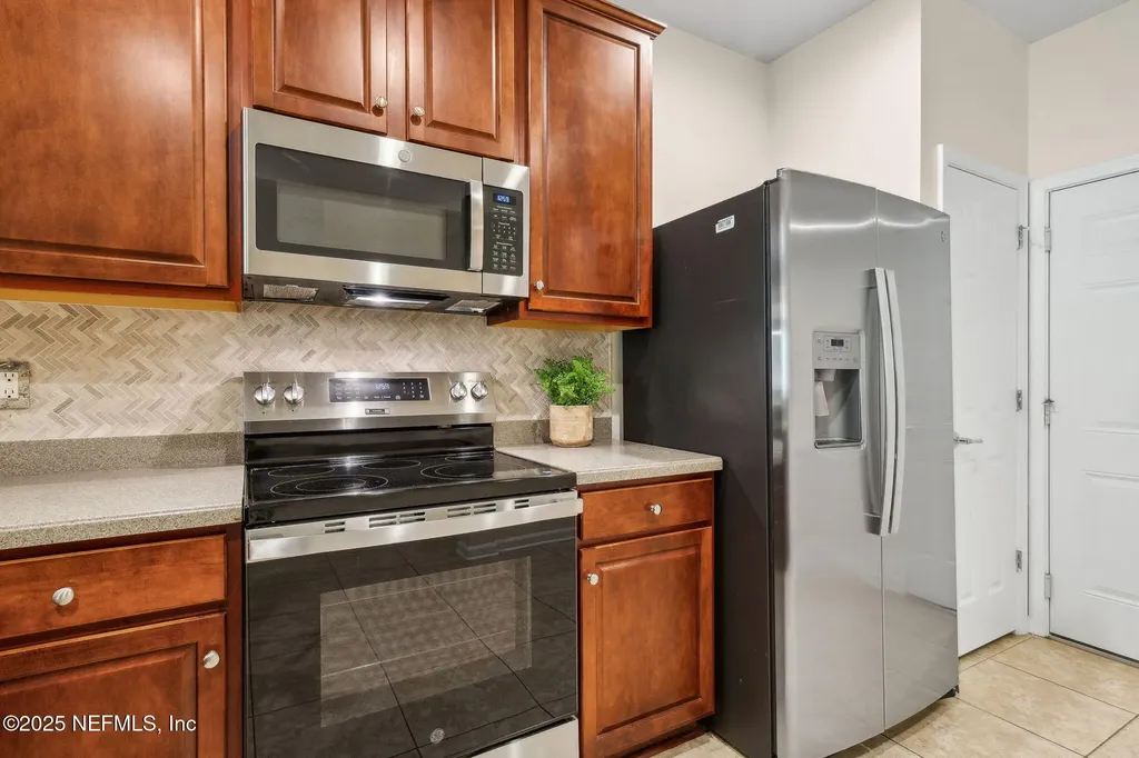 7023 Roundleaf Drive Jacksonville FL 32258