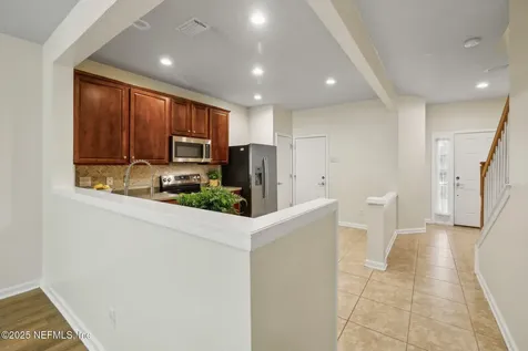 7023 Roundleaf Drive Jacksonville FL 32258