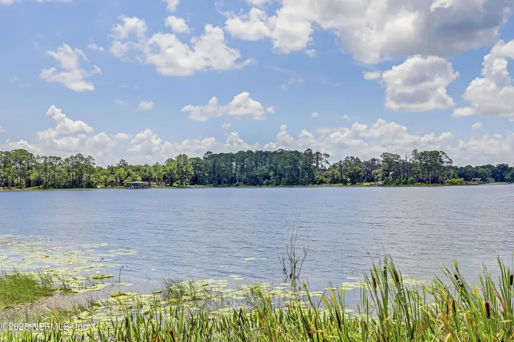 104 Carter-whittaker Lane Pomona Park FL 32181