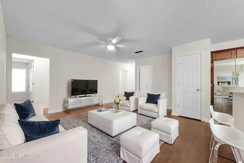 5651 Village Pond Circle Jacksonville FL 32222