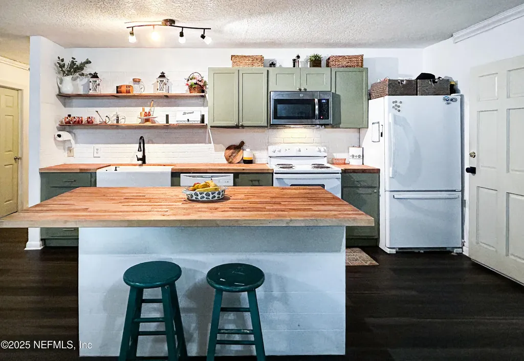 5817 S Crater Lake Circle Keystone Heights FL 32656