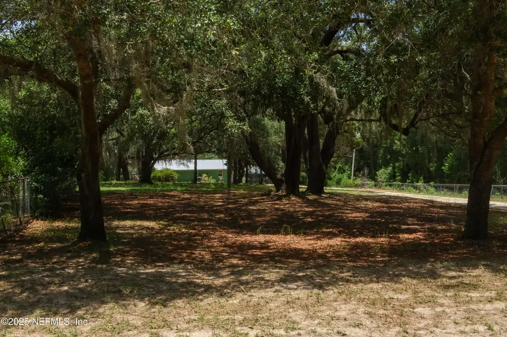 5817 S Crater Lake Circle Keystone Heights FL 32656