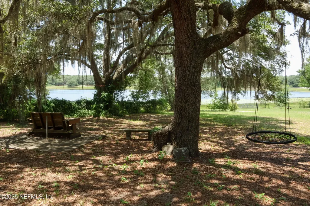 5817 S Crater Lake Circle Keystone Heights FL 32656