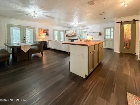 5817 S Crater Lake Circle Keystone Heights FL 32656