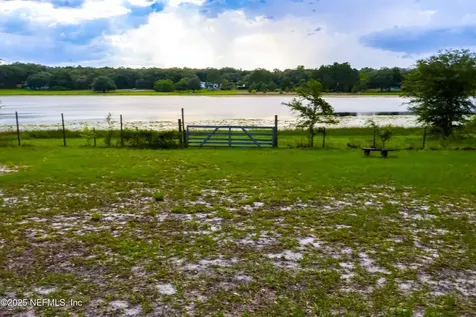 5817 S Crater Lake Circle Keystone Heights FL 32656