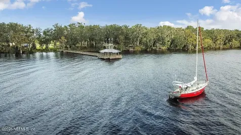 397 Oakmoss Drive St. Johns FL 32259