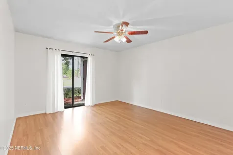 8346 Derbyshire Place Jacksonville FL 32244