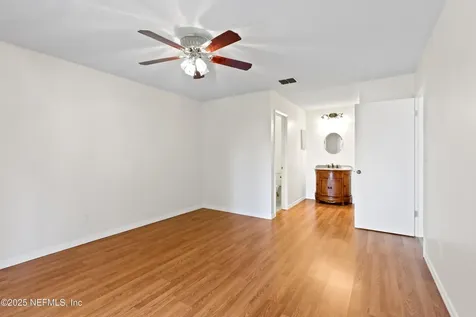 8346 Derbyshire Place Jacksonville FL 32244