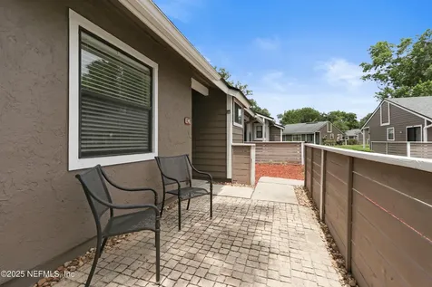 8346 Derbyshire Place Jacksonville FL 32244