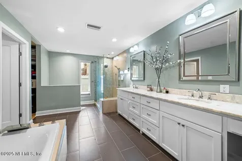 3673 Cathedral Oaks Place S Jacksonville FL 32217