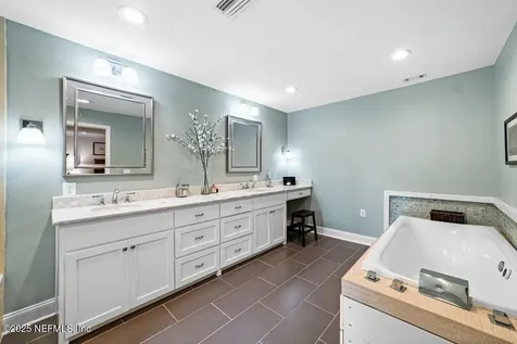 3673 Cathedral Oaks Place S Jacksonville FL 32217