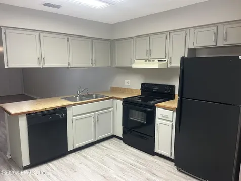 5544 Cabot Drive N Jacksonville FL 32244