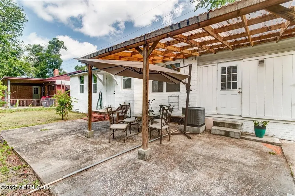 4636 Timuquana Road Jacksonville FL 32210