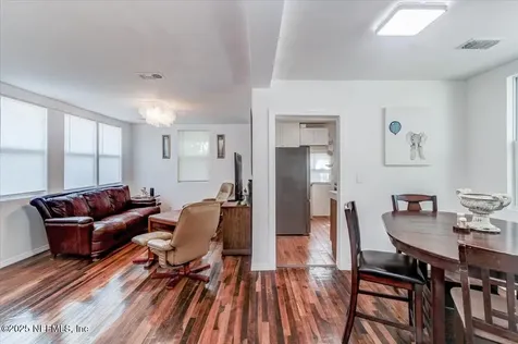 4636 Timuquana Road Jacksonville FL 32210