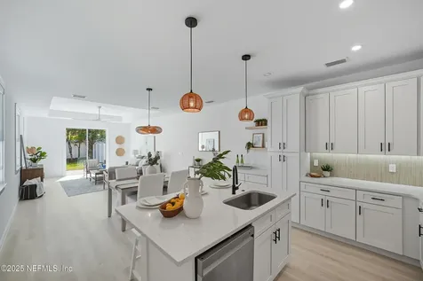 722 2nd Avenue N Jacksonville Beach FL 32250