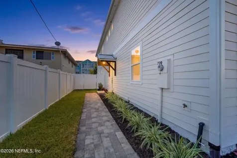 722 2nd Avenue N Jacksonville Beach FL 32250