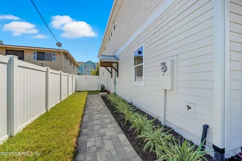 722 2nd Avenue N Jacksonville Beach FL 32250